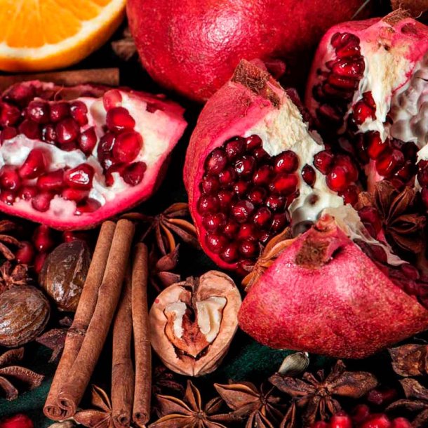 Granat�ble og muskatn�d duftolie (pomegranate and nutmeg), koncentreret