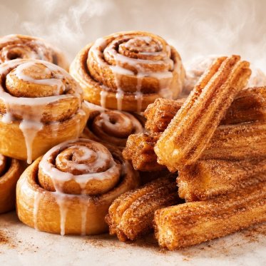 Cinnamon roll og churro