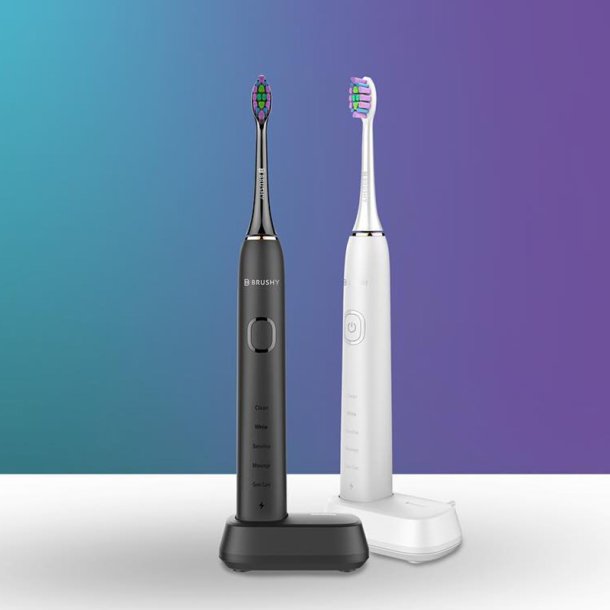 Ultrasonisk m�rkevare-tandb�rste i genbrugsplast