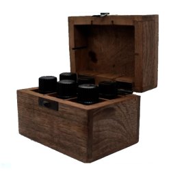 Hndlavet ske af mango-tr med rum til 6 olier