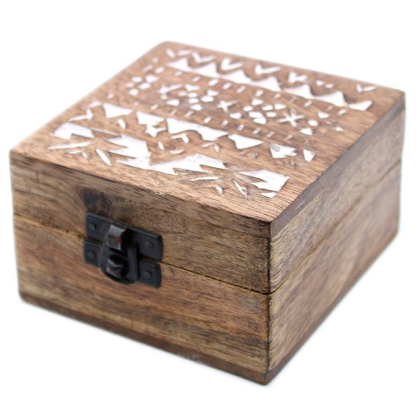 H�ndlavet �ske af mango-tr�, slavisk design, 10,5x10,5x6cm