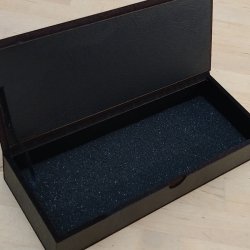 Eksklusiv sort tr-ske med krokodilleskinds-mnster, 16 x 6,4 x 2,7cm 